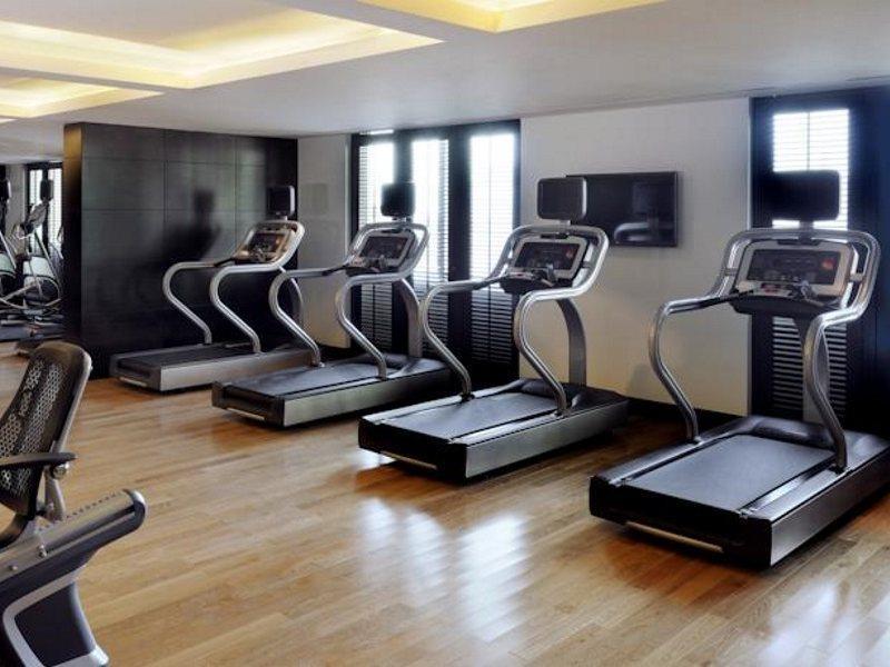 Marriott Executive Apartments Al Jaddaf, Dubai Exterior foto The gym at the hotel